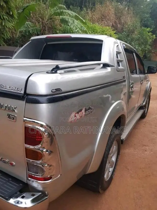 Toyota Hilux Vigo G Grade 2012 Pickup (Used)