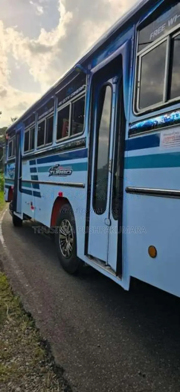 Ashok-Leyland Lynx 2014 Bus (Used)
