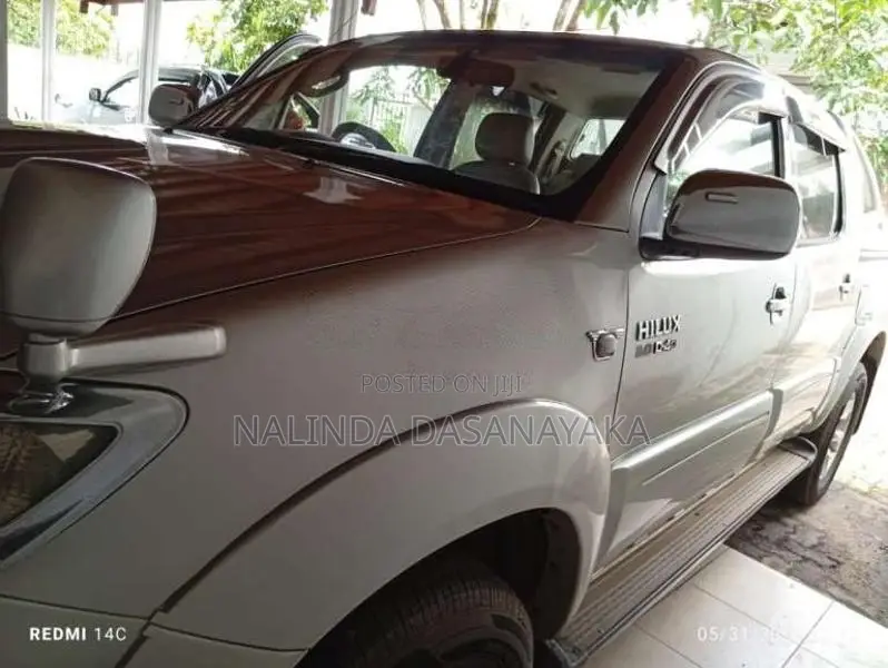 Toyota Hilux 2011 Pickup (Used)