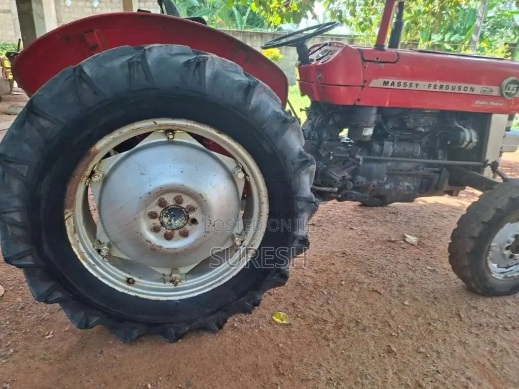 Massey-Ferguson 135 D 1988 Tractor (Used)