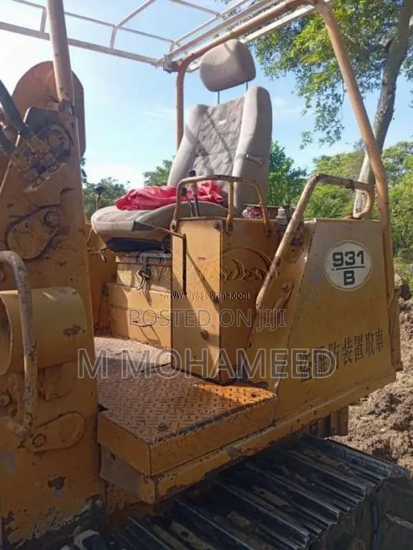 CAT Cat931b 1999 Heavy-Duty (Used)