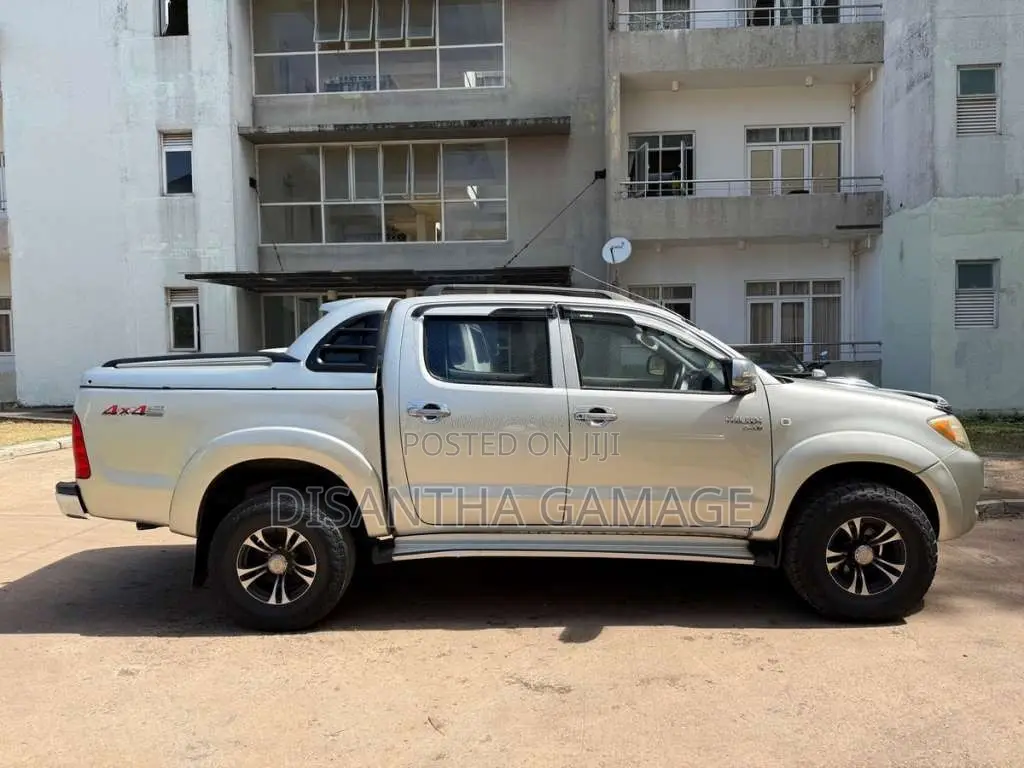 Toyota Hilux Vigo 2008 Pickup (Used)
