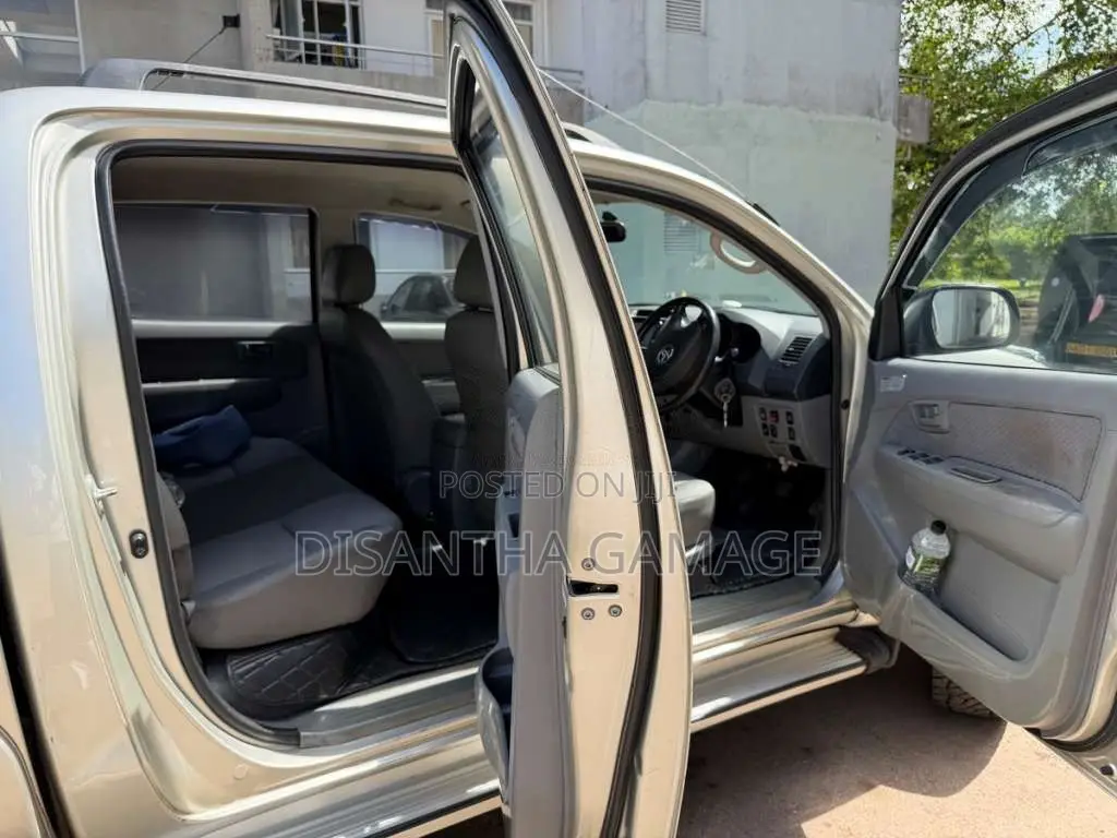 Toyota Hilux Vigo 2008 Pickup (Used)