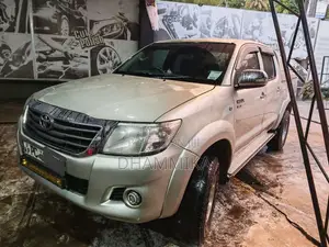 Toyota Hilux 2006 Pickup (Used)