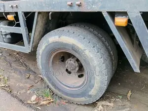 Mitsubishi Fuso Fighter 1993 Heavy-Duty (Used)