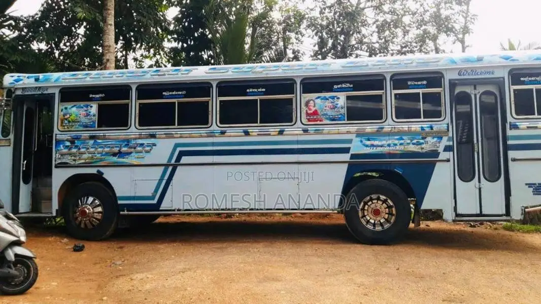Ashok-Leyland Leyland 2011 Bus (Used)