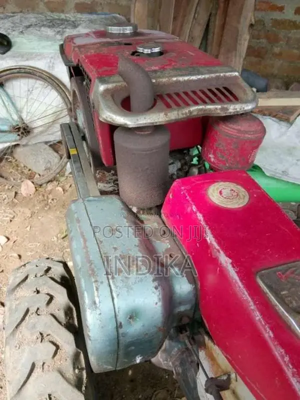 Kubota Kubota 2006 Tractor (Used)