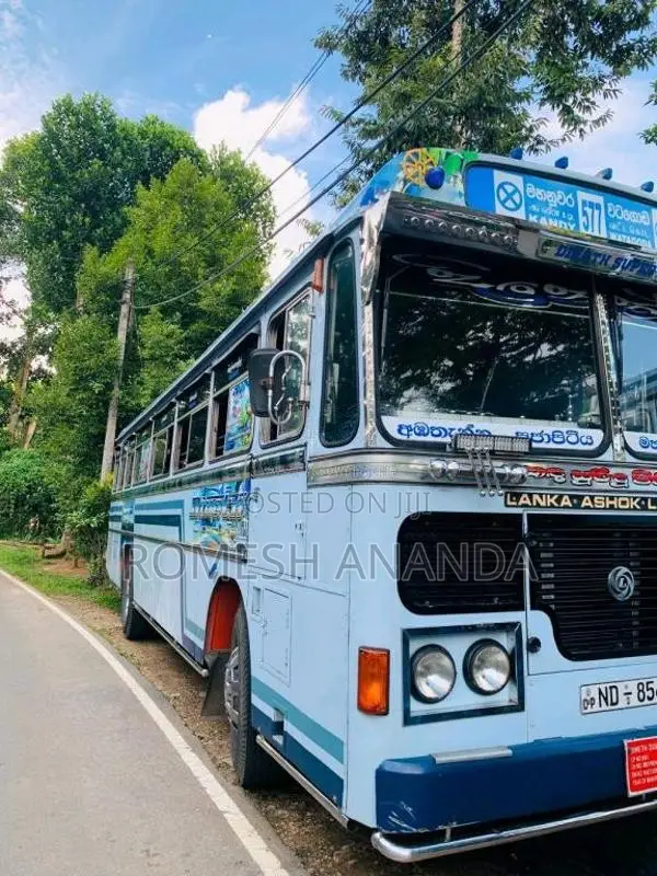 Ashok-Leyland Leyland 2011 Bus (Used)