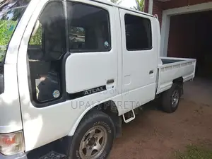 Nissan CrewCab 2002 Crew Cab (Used)
