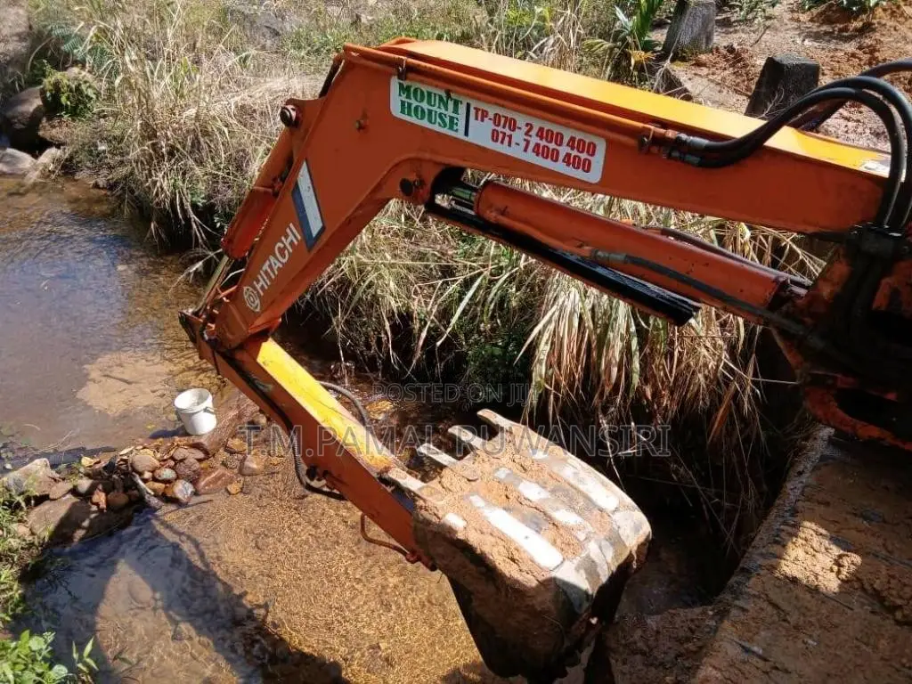Hitachi Excavator 2022 Heavy-Duty (Used)