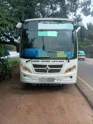 Ashok-Leyland Leyland 2015 Bus (Used)