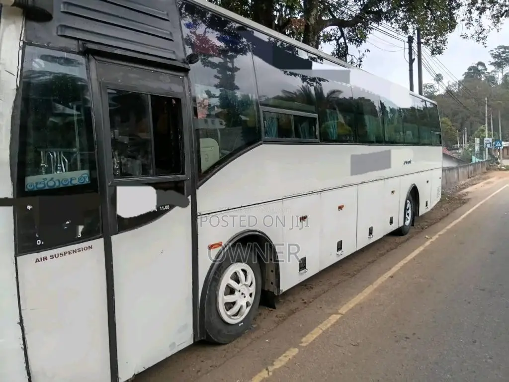 Ashok-Leyland Leyland 2015 Bus (Used)