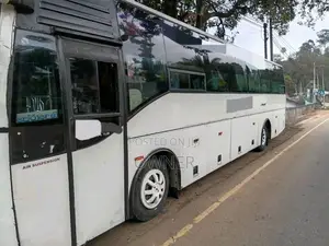 Ashok-Leyland Leyland 2015 Bus (Used)
