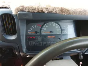 Nissan CrewCab 2002 Crew Cab (Used)