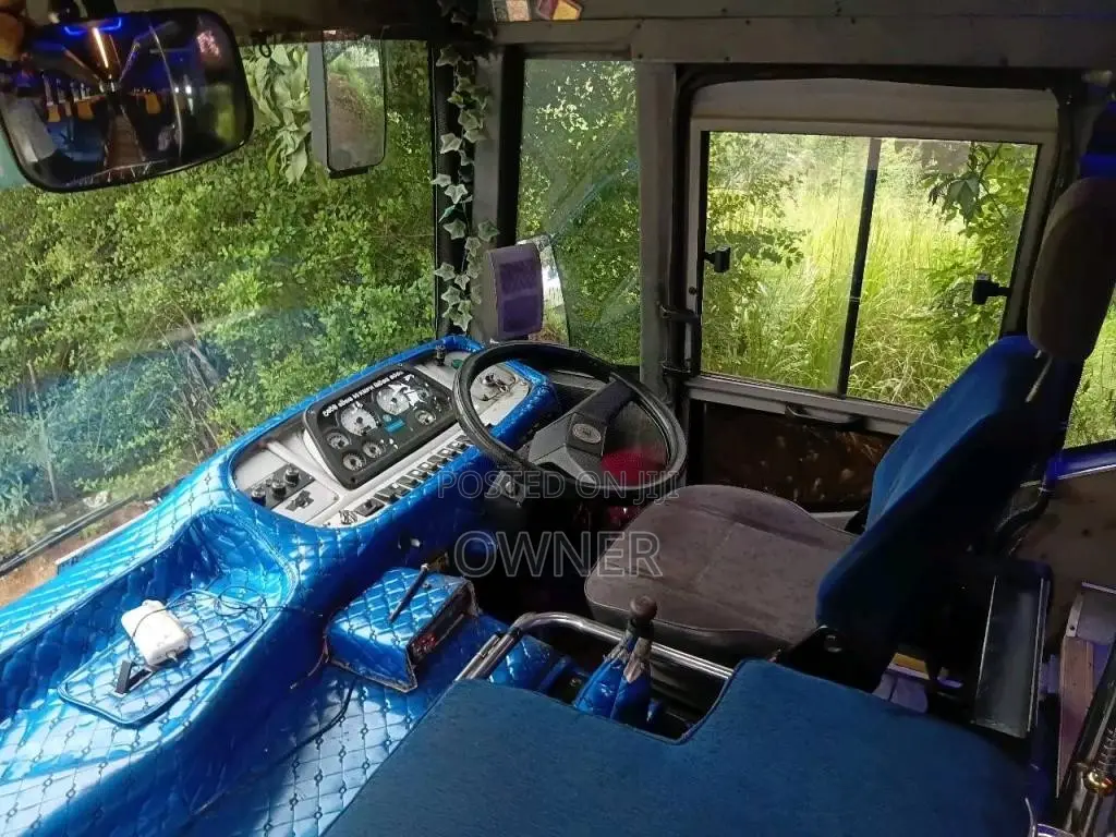 Ashok-Leyland Leyland 2015 Bus (Used)