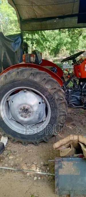 TAFE TAFE 2009 Tractor (Used)