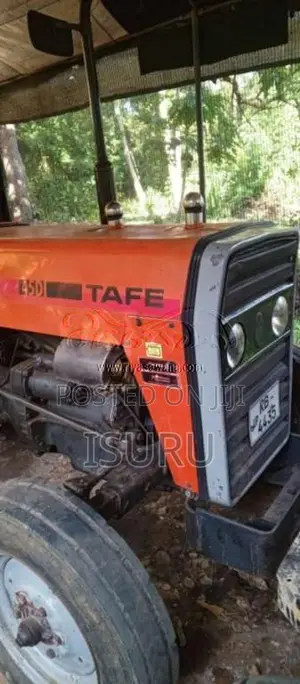 TAFE TAFE 2009 Tractor (Used)