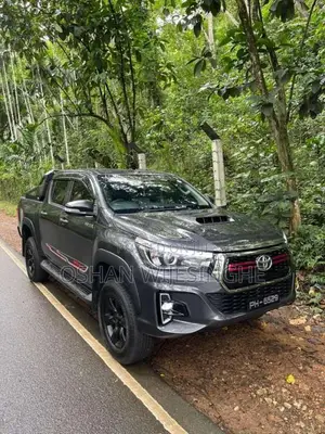 Toyota Hilux 2016 Pickup (Used)