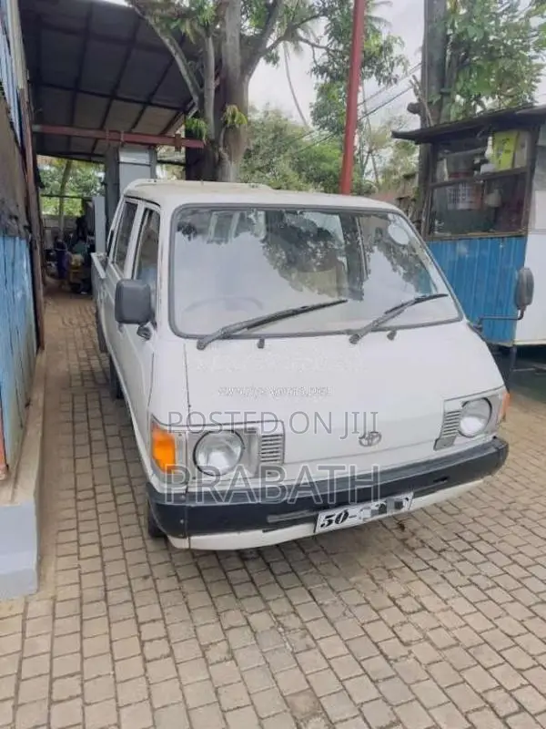 Toyota CrewCab 1983 Crew Cab (Used)