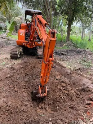 Hitachi Landy 2018 Heavy-Duty (Used)