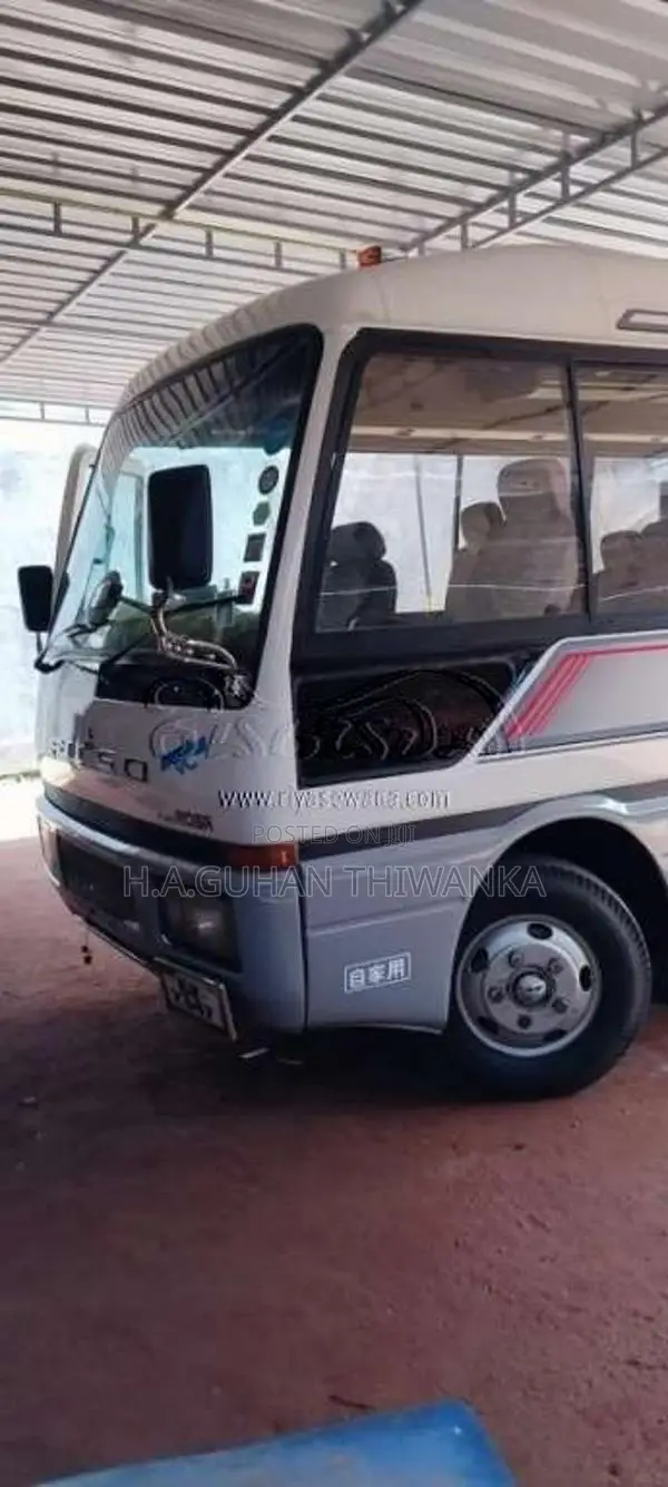 Mitsubishi Baby Rosa 1987 Bus (Used)