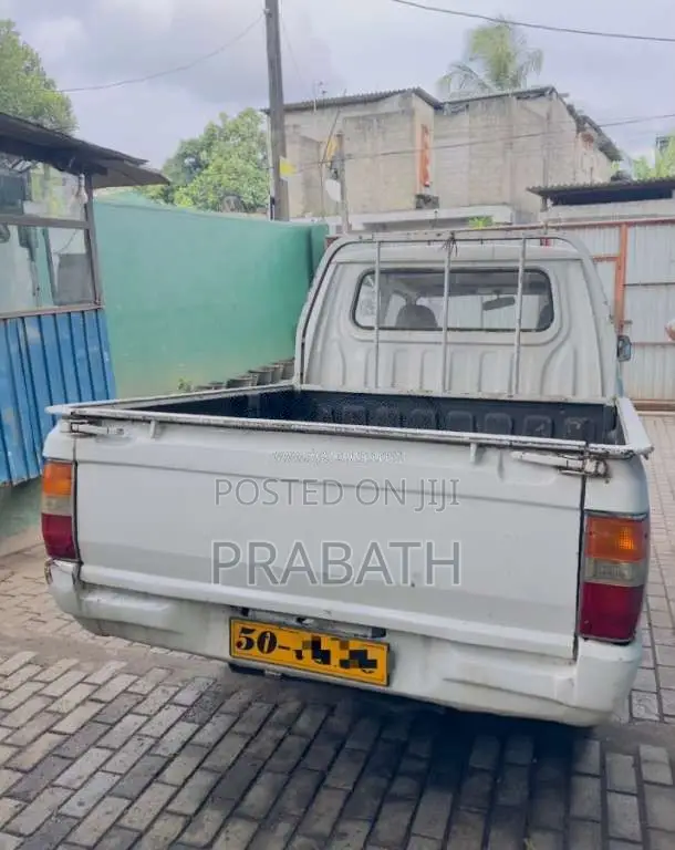 Toyota CrewCab 1983 Crew Cab (Used)
