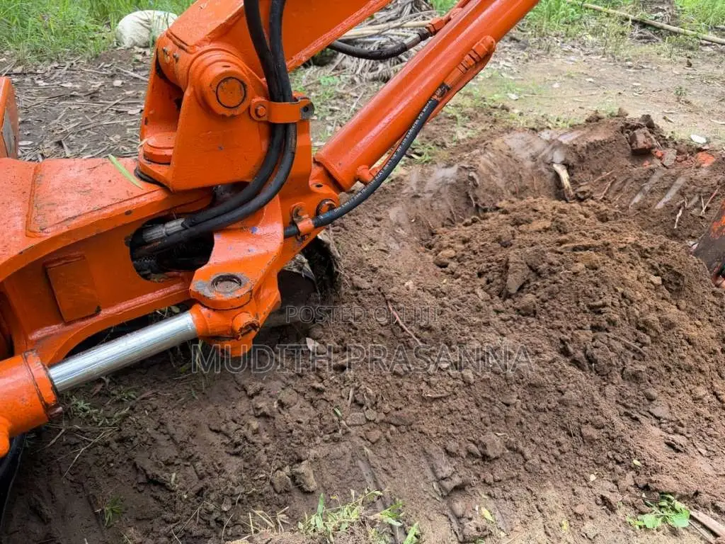 Hitachi Landy 2018 Heavy-Duty (Used)
