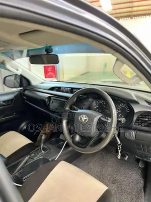 Toyota Hilux 2016 Pickup (Used)