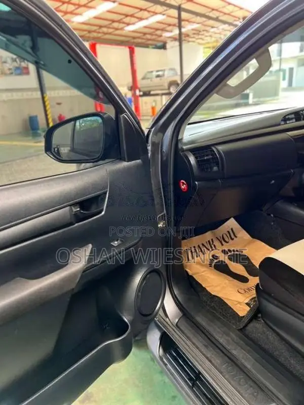 Toyota Hilux 2016 Pickup (Used)