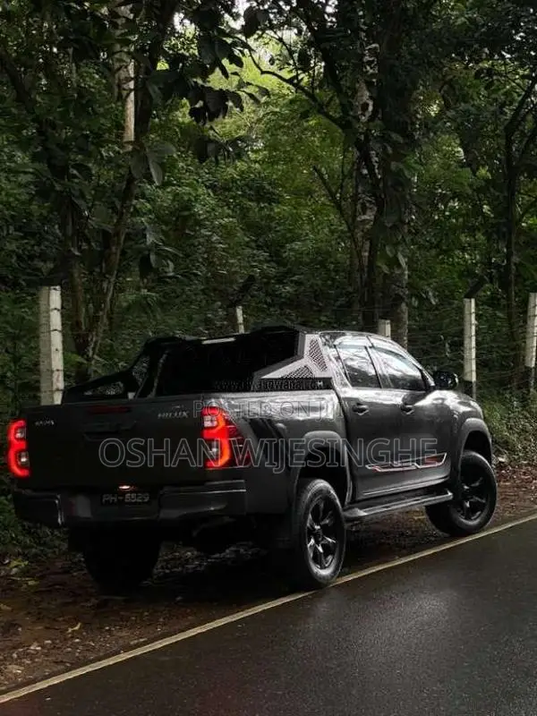 Toyota Hilux 2016 Pickup (Used)