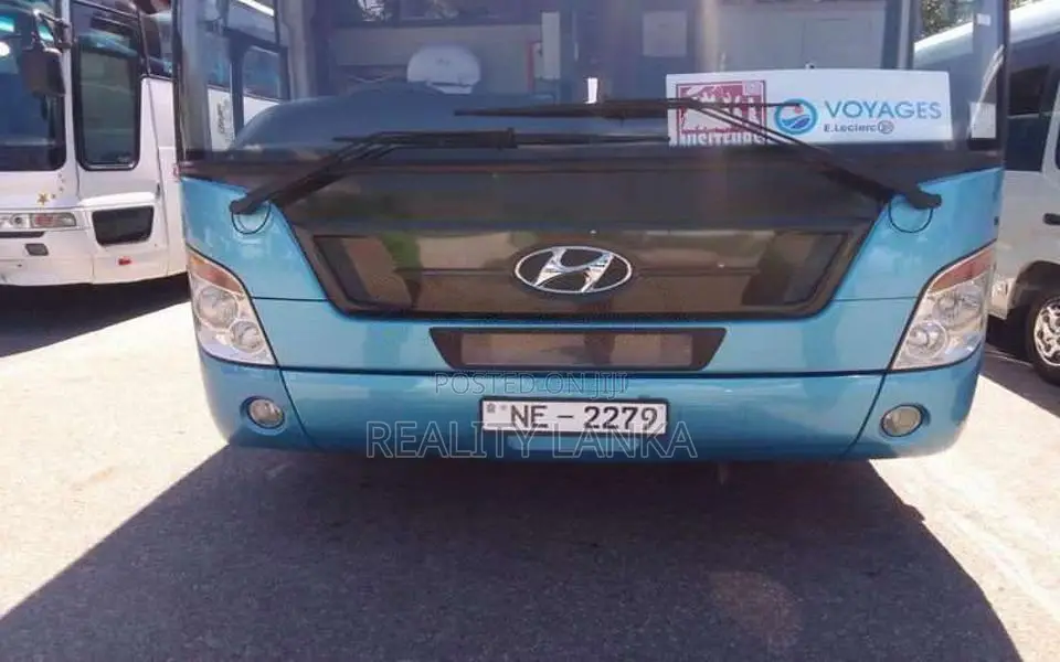 Hyundai Universal 2011 Bus (Used)