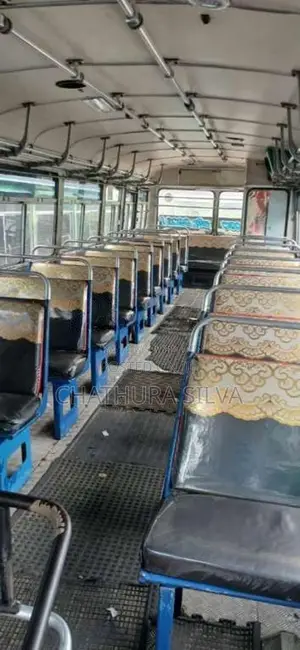 Ashok-Leyland Viking 2005 Bus (Used)