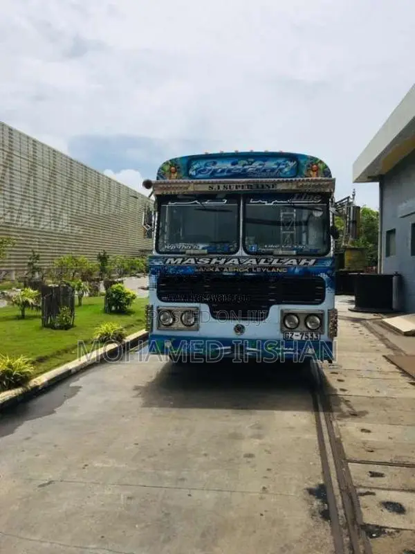 Ashok-Leyland Viking 2002 Bus (Used)