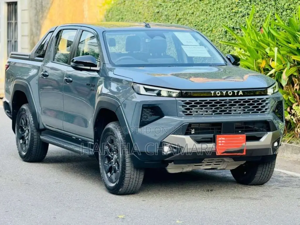 Toyota Hilux Travo Overland 2025 Pickup (Used)