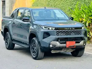 Toyota Hilux Travo Overland 2025 Pickup (Used)