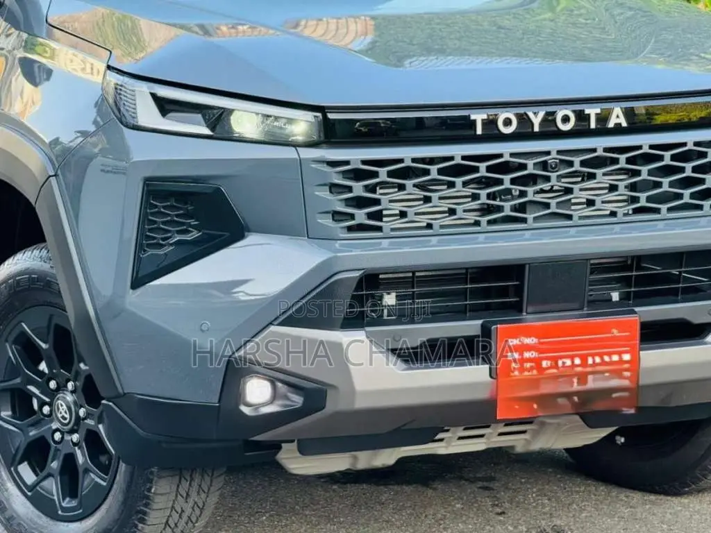 Toyota Hilux Travo Overland 2025 Pickup (Used)