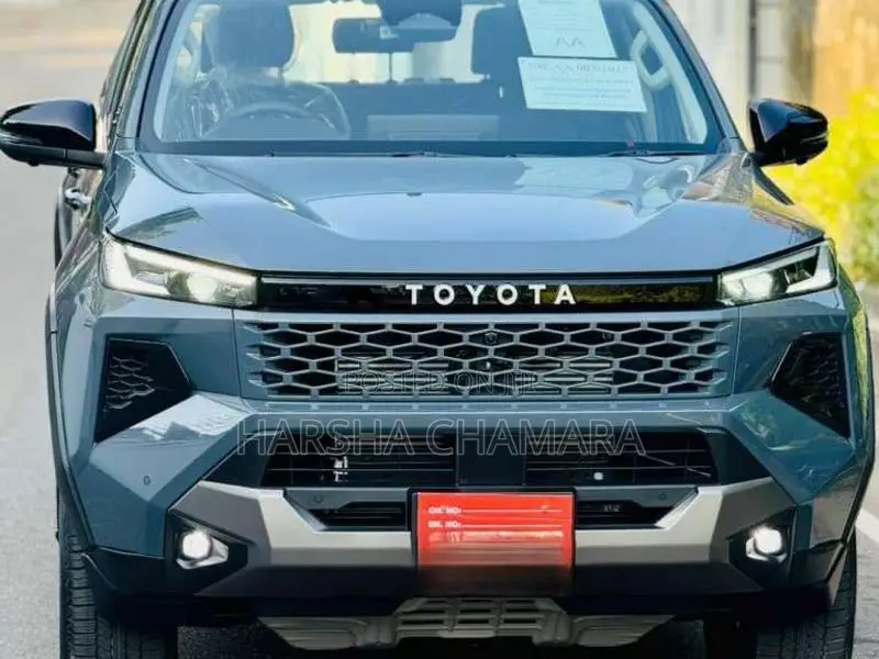 Toyota Hilux Travo Overland 2025 Pickup (Used)
