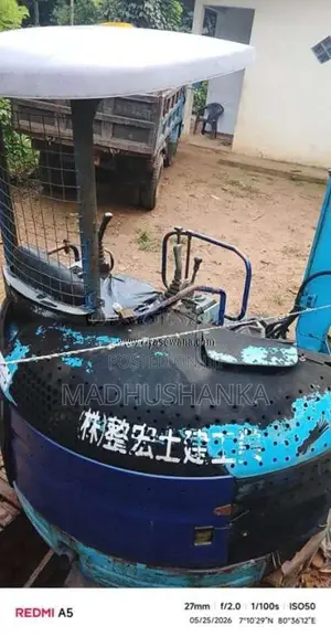 Hitachi Excavator 2011 Heavy-Duty (Used)
