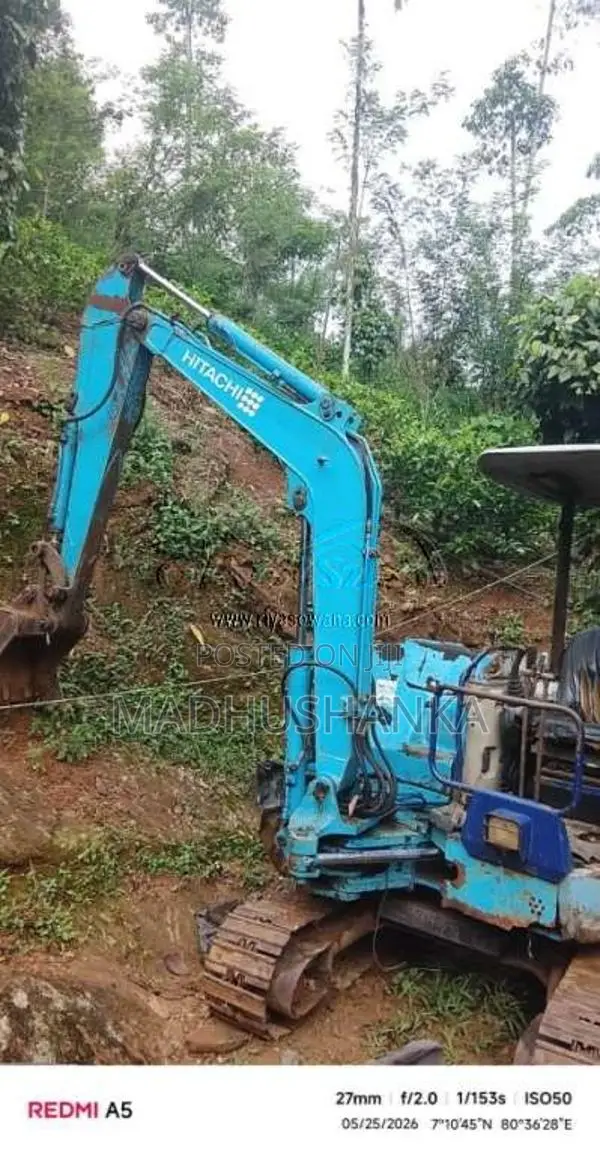Hitachi Excavator 2011 Heavy-Duty (Used)