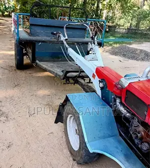 Kubota K700 2002 Tractor (Used)
