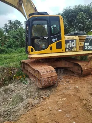 Komatsu 205 2013 Heavy-Duty (Used)