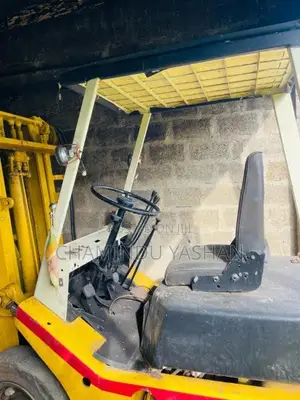 Isuzu Forklift 2015 Heavy-Duty (Used)