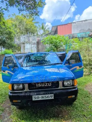 Isuzu Double Cab 1988 Pickup (Used)