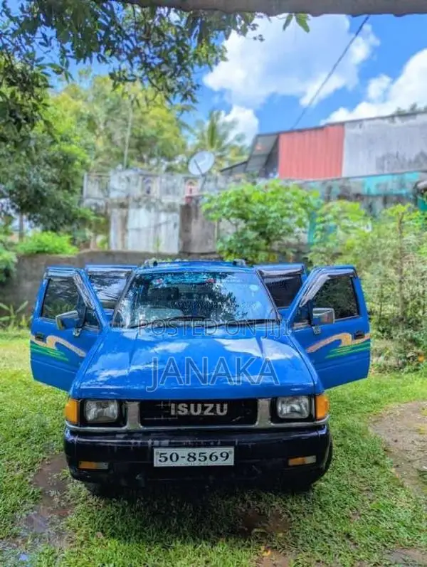 Isuzu Double Cab 1988 Pickup (Used)