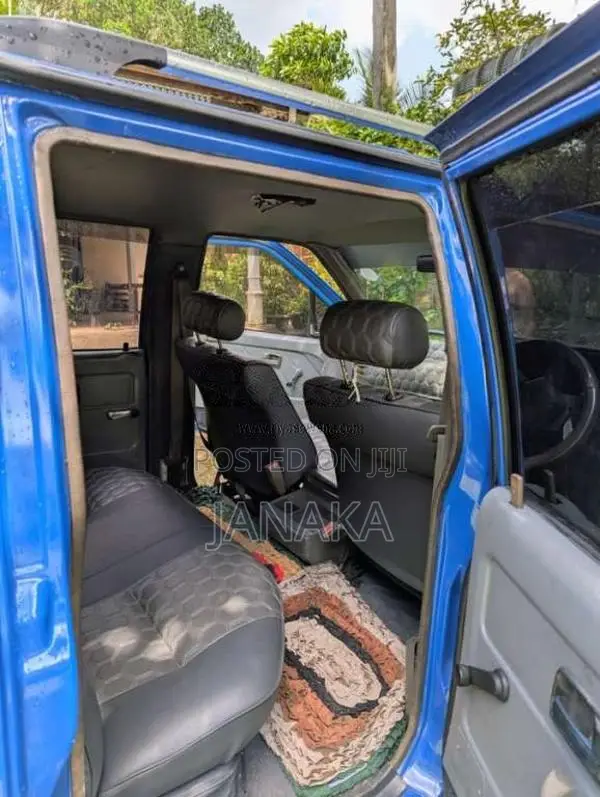 Isuzu Double Cab 1988 Pickup (Used)