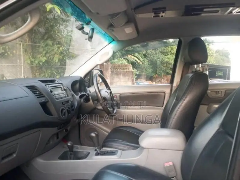 Toyota Hilux 2007 Pickup (Used)