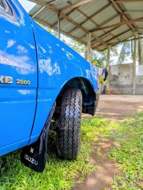 Isuzu Double Cab 1988 Pickup (Used)