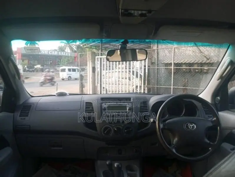 Toyota Hilux 2007 Pickup (Used)
