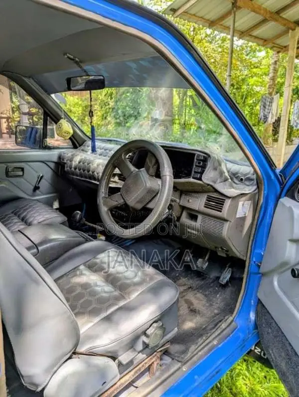 Isuzu Double Cab 1988 Pickup (Used)