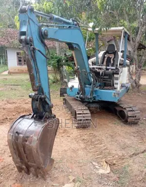 Mitsubishi Excavator 2000 Heavy-Duty (Used)